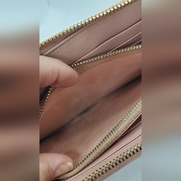 PRADA long leather Saffiano Pink wallet excelent conditions - Re-furneshed - Picture 9 of 16